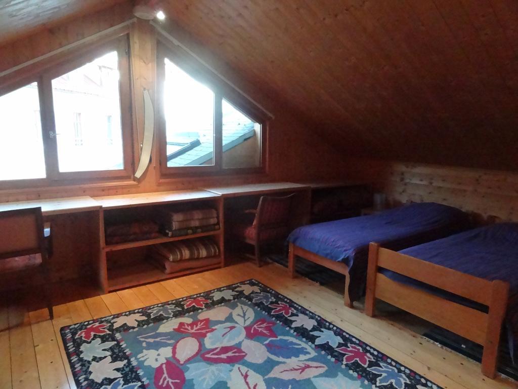 Les Nereides Studios Et Appartements Brides Les Bains Экстерьер фото
