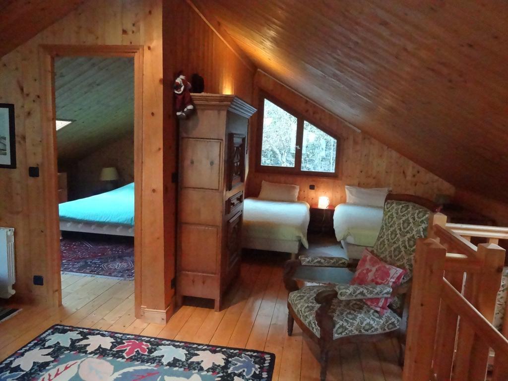 Les Nereides Studios Et Appartements Brides Les Bains Экстерьер фото