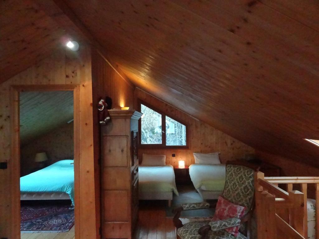 Les Nereides Studios Et Appartements Brides Les Bains Экстерьер фото