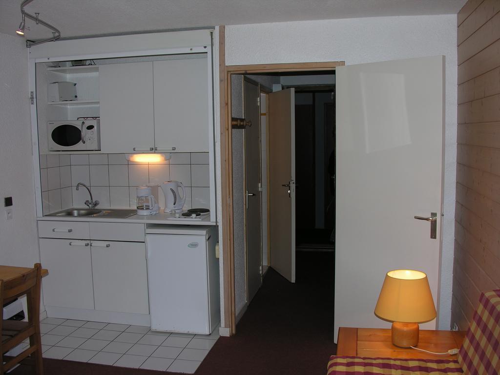 Les Nereides Studios Et Appartements Brides Les Bains Экстерьер фото