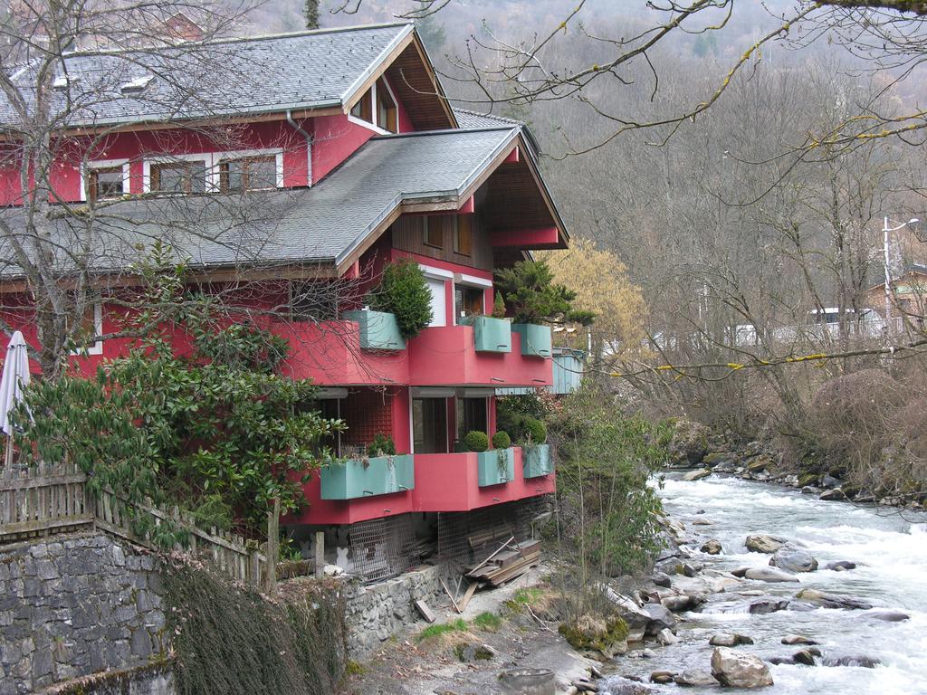 Les Nereides Studios Et Appartements Brides Les Bains Экстерьер фото